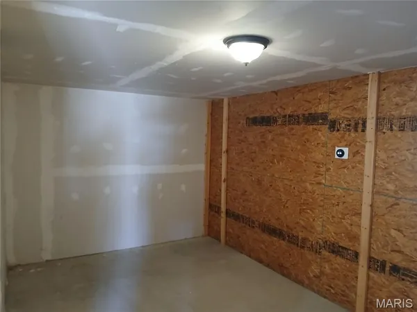 $65,000 | 511 South 5th Street, New Douglas, IL 62074