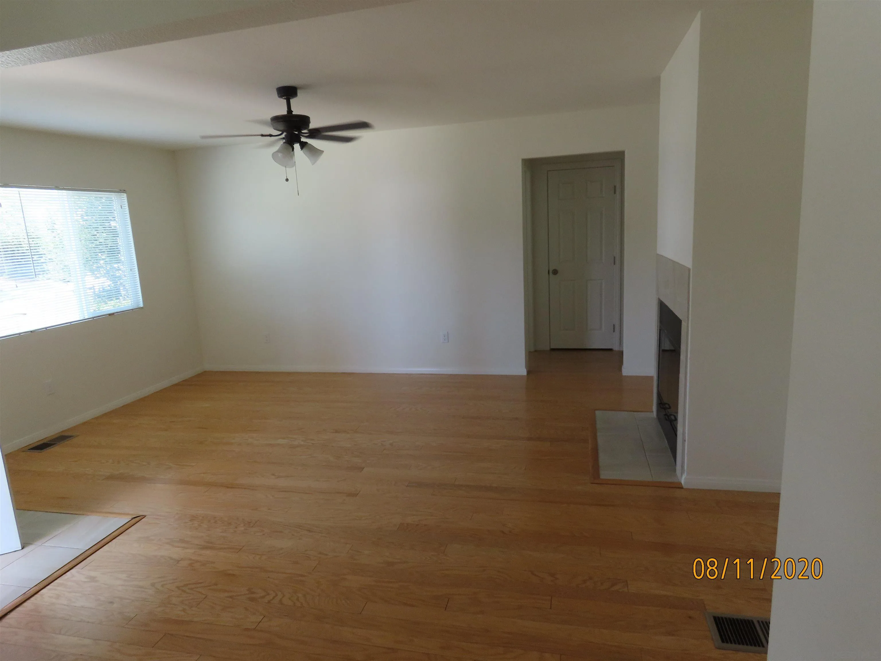 633 El Monte Road El Cajon, CA 92020 - Photo 8 of 18 a view of an empty room