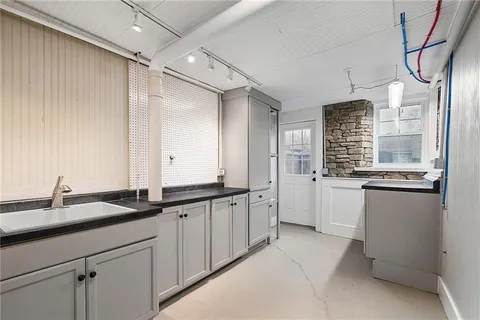 $315,000 | 503 Marshall Street, Leavenworth, KS 66048