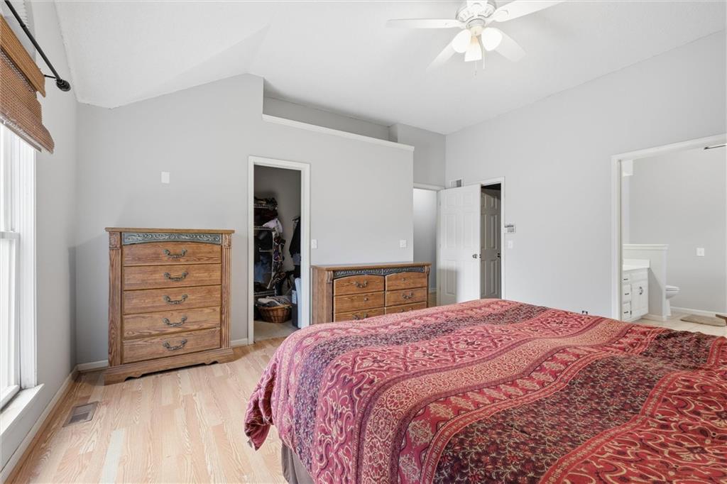 15358 Riley Street Overland Park, KS 66223 - Photo 16 of 47