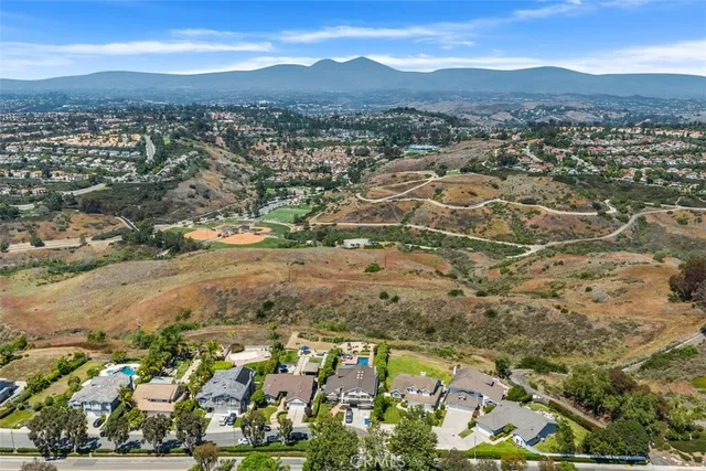 $2,745,000 | 31 Russell Lane, Laguna Niguel, CA 92677
