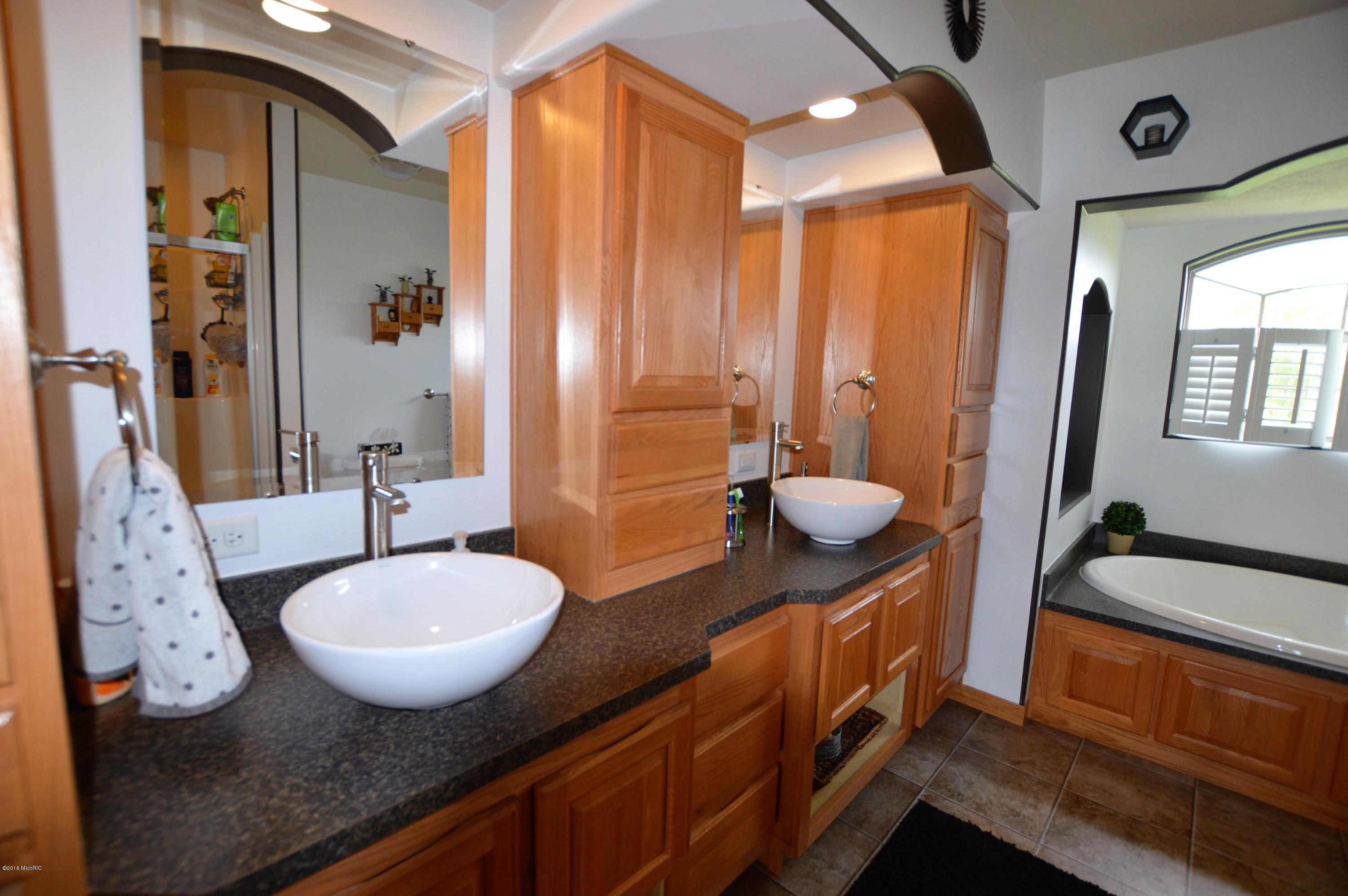 97 Barker Road Ionia, MI 48846 - Photo 21 of 30 DSC_0017
