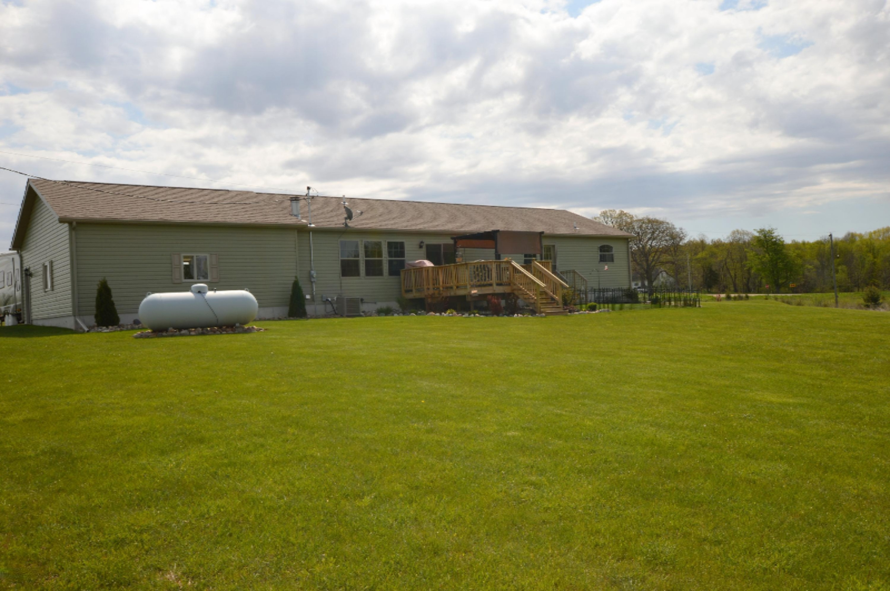 97 Barker Road Ionia, MI 48846 - Photo 4 of 30 DSC_0003