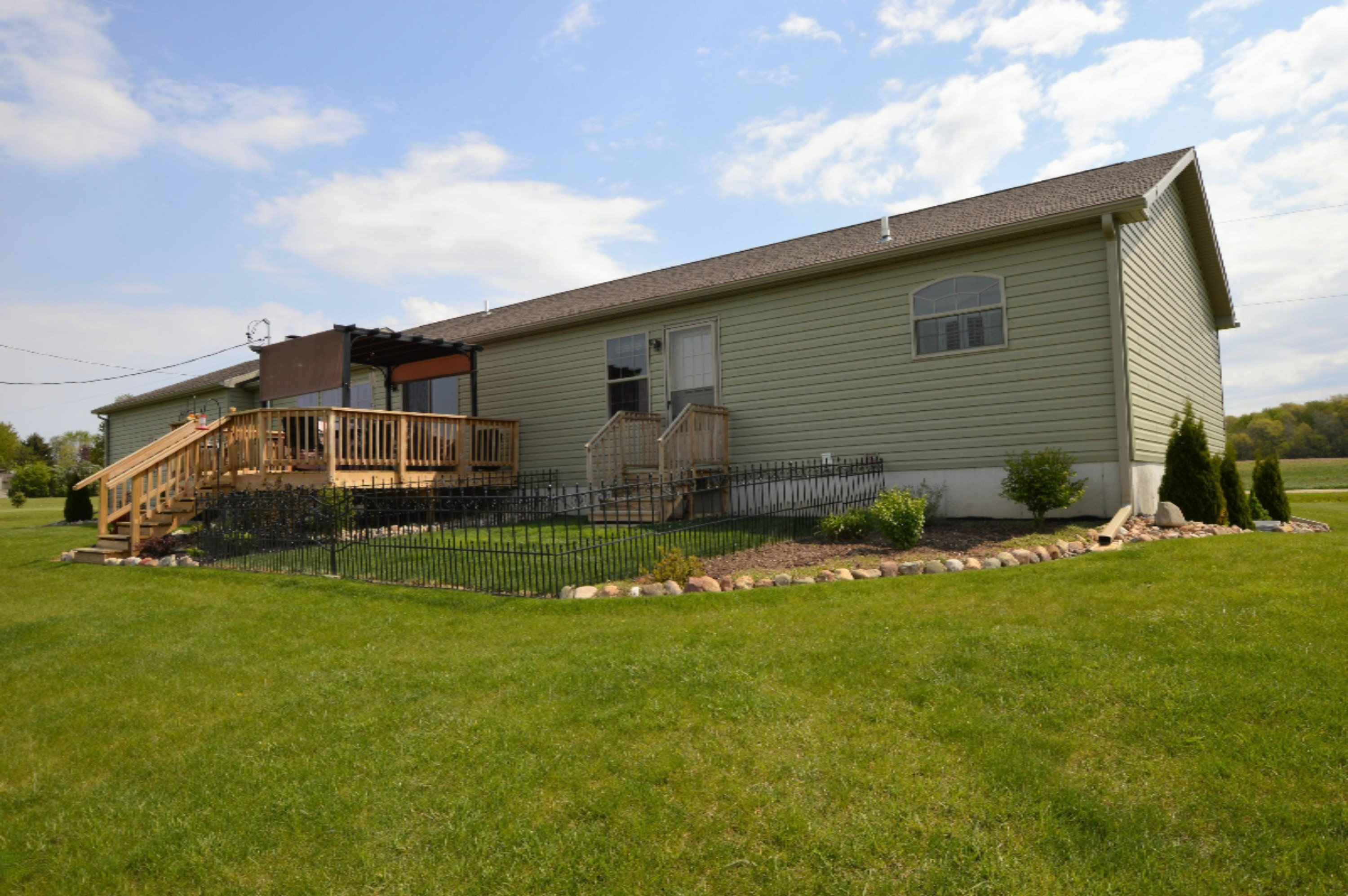 97 Barker Road Ionia, MI 48846 - Photo 6 of 30 DSC_0005