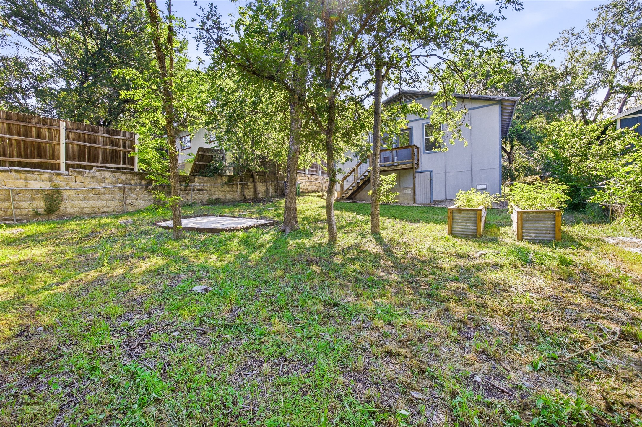 1106 Delano Street Austin, TX 78721 - Photo 28 of 32