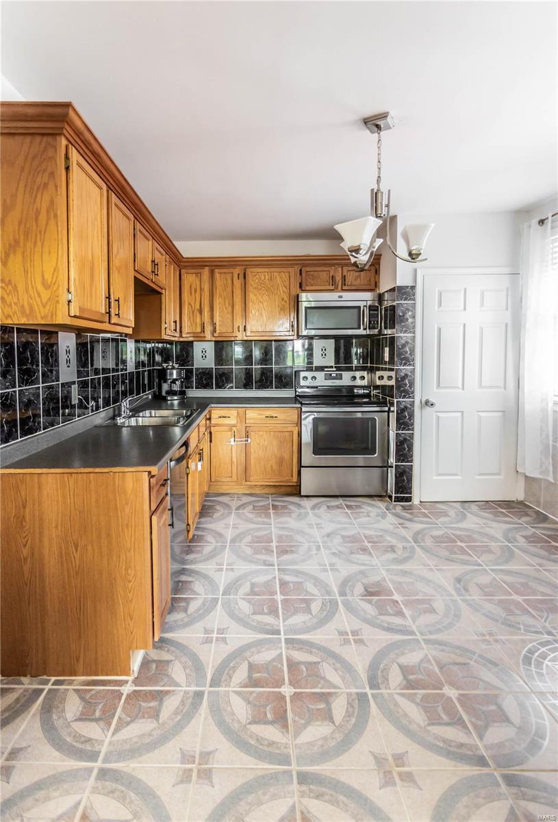 5106 Heege Road St. Louis, MO 63123 - Photo 14 of 29 Gallery Image 14