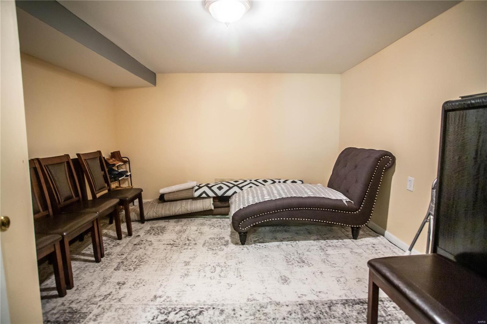 5106 Heege Road St. Louis, MO 63123 - Photo 22 of 29 Gallery Image 22