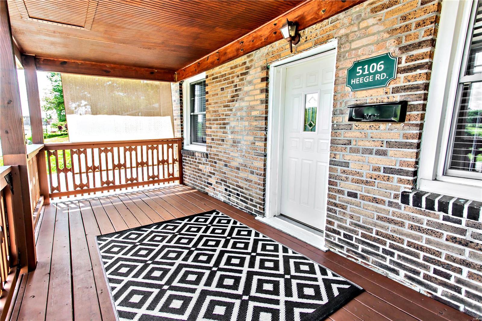 5106 Heege Road St. Louis, MO 63123 - Photo 6 of 29 Gallery Image 6