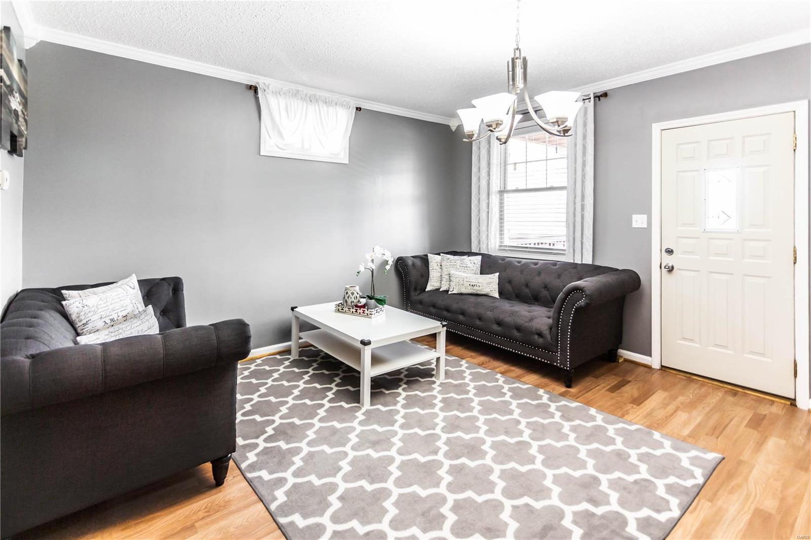 5106 Heege Road St. Louis, MO 63123 - Photo 9 of 29 Gallery Image 9