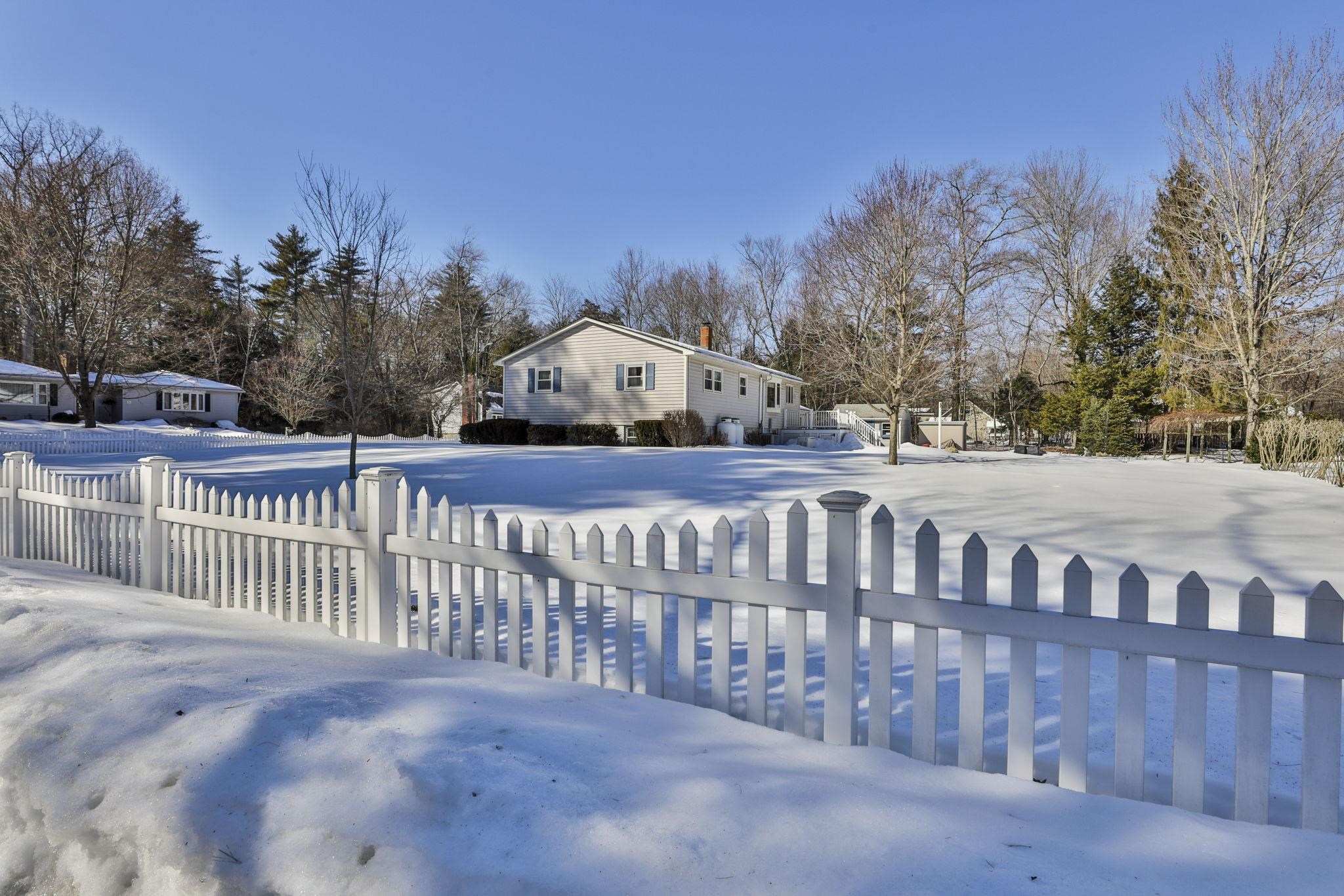 34 Currier Road Merrimack, NH 03054 - Photo 4 of 38