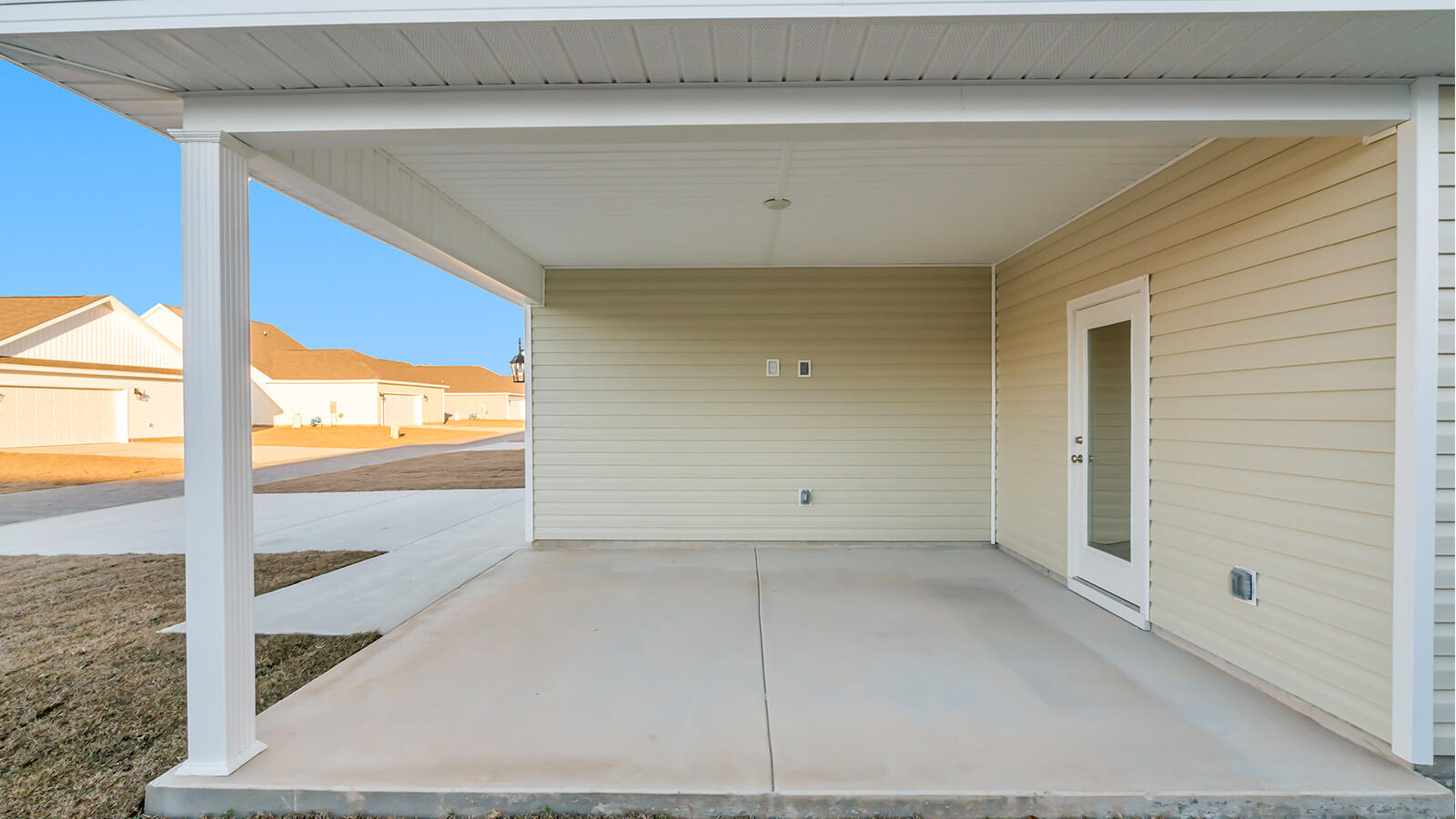 46 Bluebeech Street Freeport, FL 32439 - Photo 22 of 34 39_Bluebeech_Street_20_Back_Patio