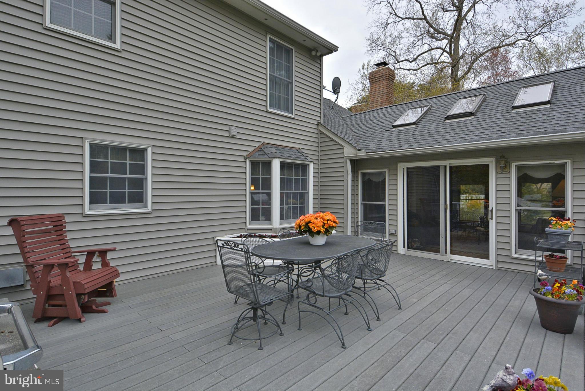 7719 Water Oak Point Road Pasadena, MD 21122 - Photo 18 of 20 Deck w/plenty of space for grilling & entertaining