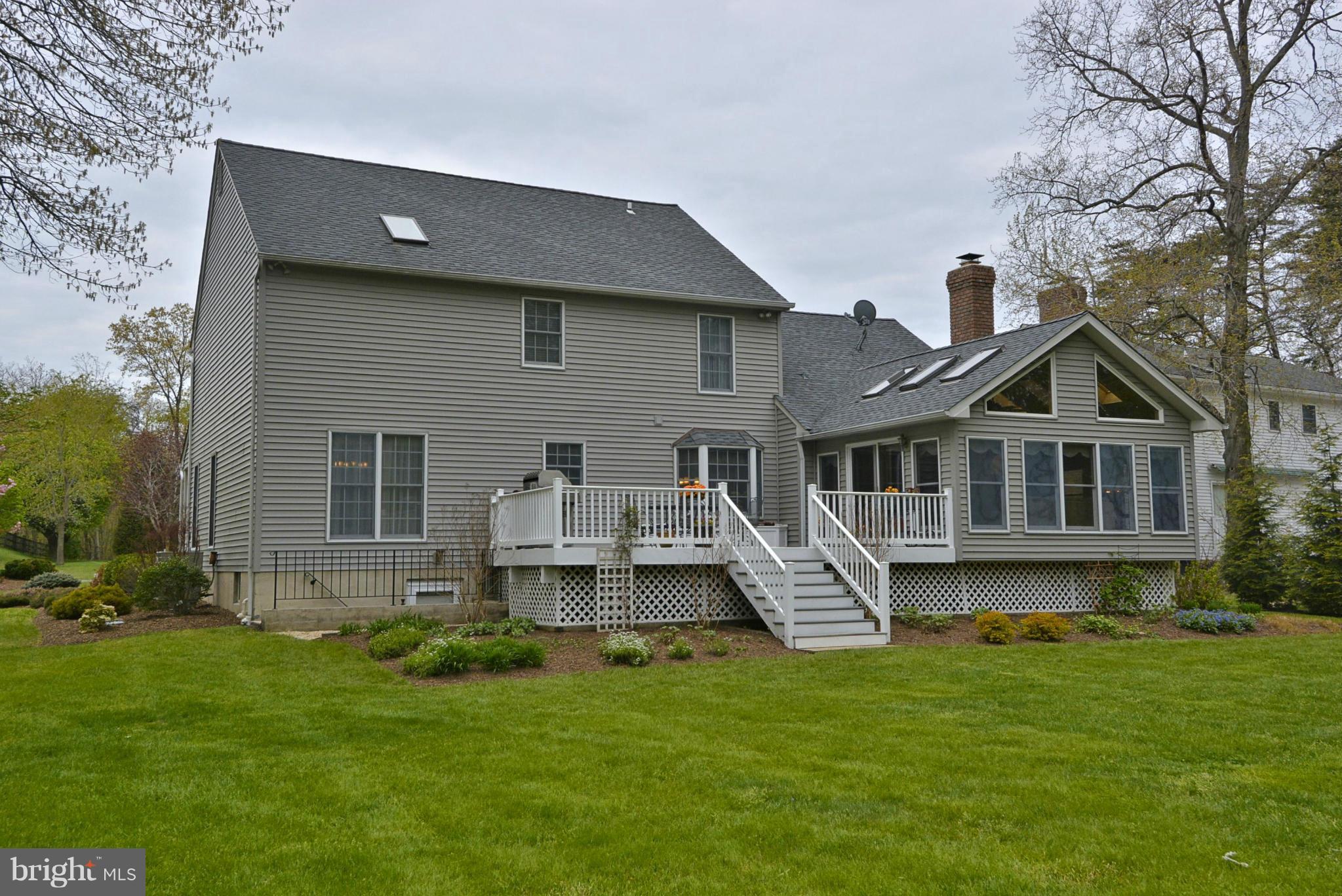 7719 Water Oak Point Road Pasadena, MD 21122 - Photo 19 of 20 Exterior (Rear)