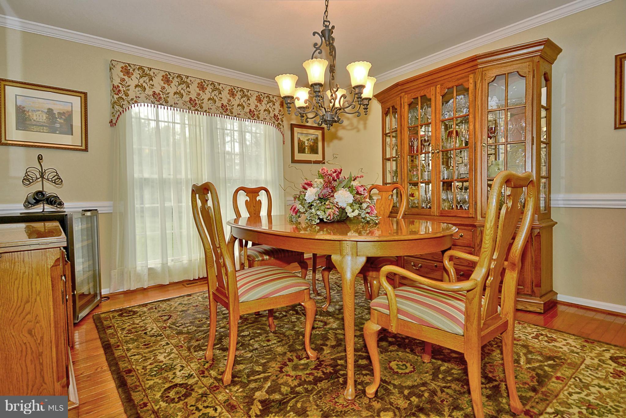 Dining Room w/hardwood flooring