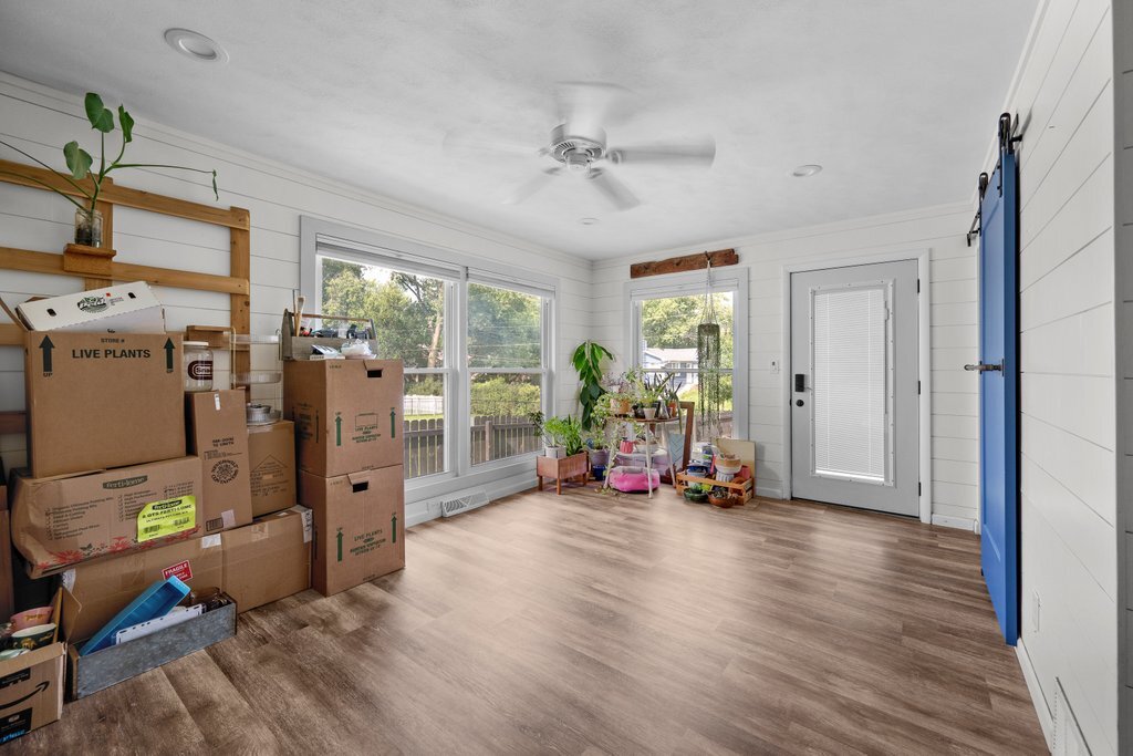 2831 Forest Road Davenport, IA 52803 - Photo 23 of 30