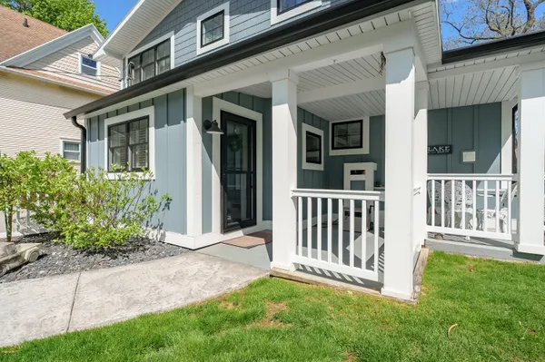 $1,990,000 | 279 South Gull Lake Drive, Richland, MI 49083