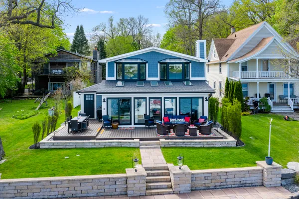 $1,990,000 | 279 South Gull Lake Drive, Richland, MI 49083