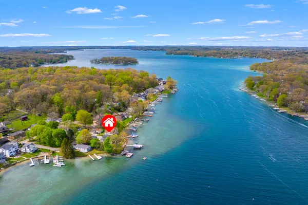 $1,990,000 | 279 South Gull Lake Drive, Richland, MI 49083