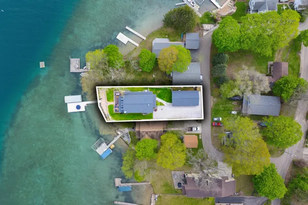 $1,990,000 | 279 South Gull Lake Drive, Richland, MI 49083