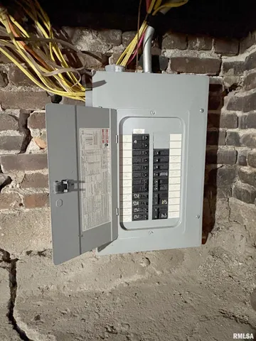 $174,500 | 2222 West Callender Avenue, West Peoria, IL 61604