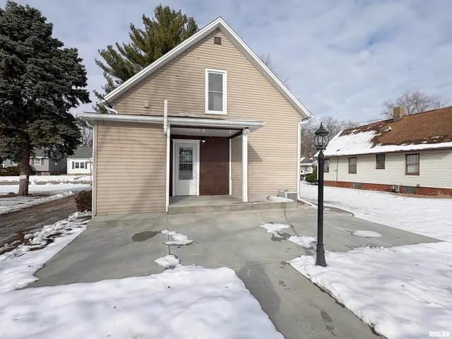 $182,500 | 2222 West Callender Avenue, West Peoria, IL 61604