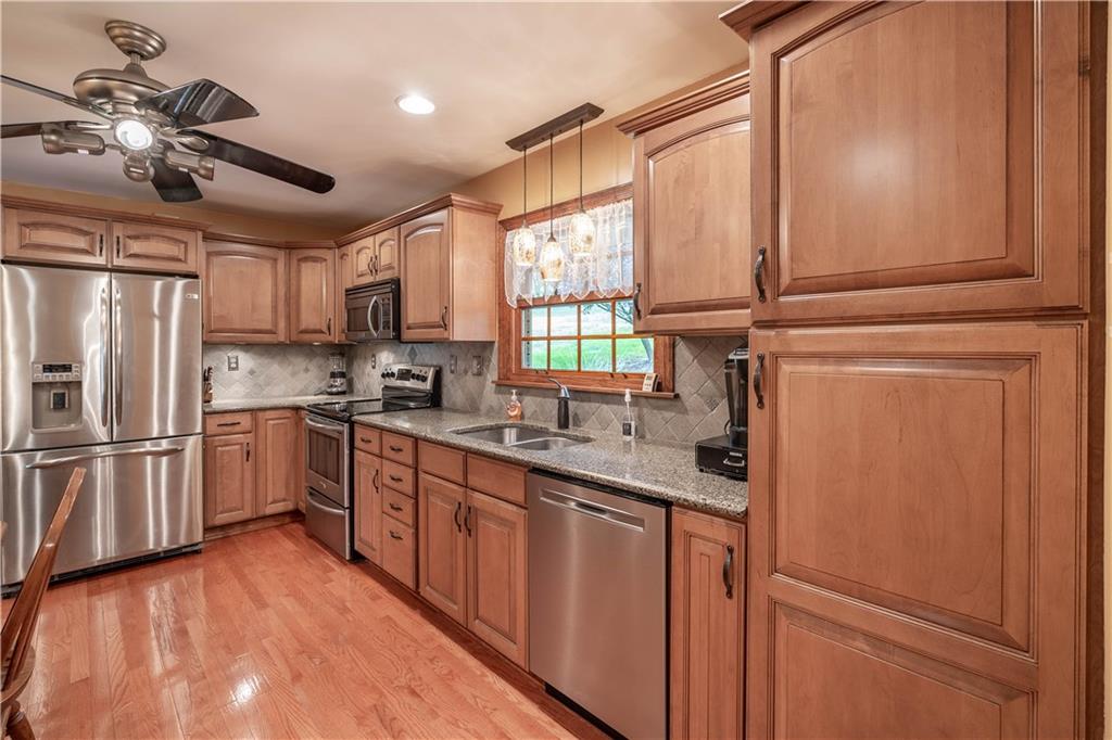 104 Ohare Road Canonsburg, PA 15317 - Photo 7 of 24 stainless appliances, granite counters