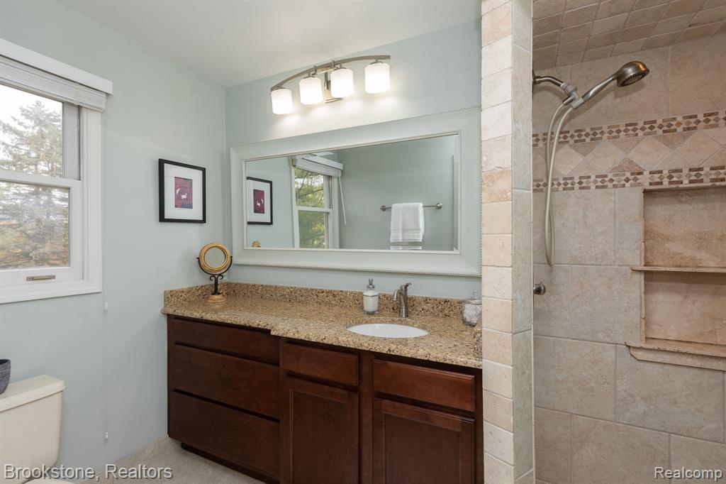 1300 Tiverton Trail Drive Rochester Hills, MI 48306 - Photo 28 of 35