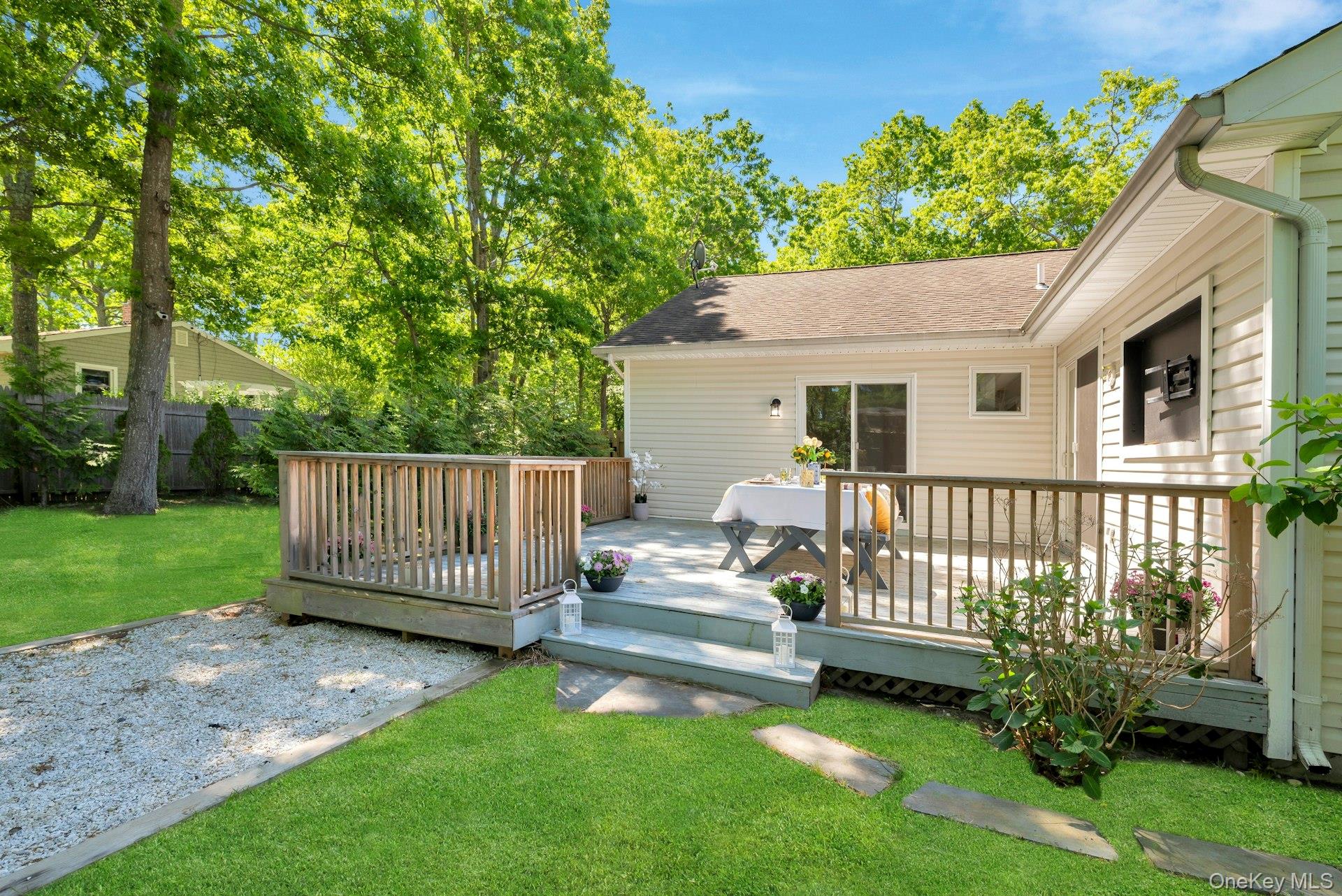 46 Sherwood Road Hampton Bays, NY 11946 - Photo 35 of 38