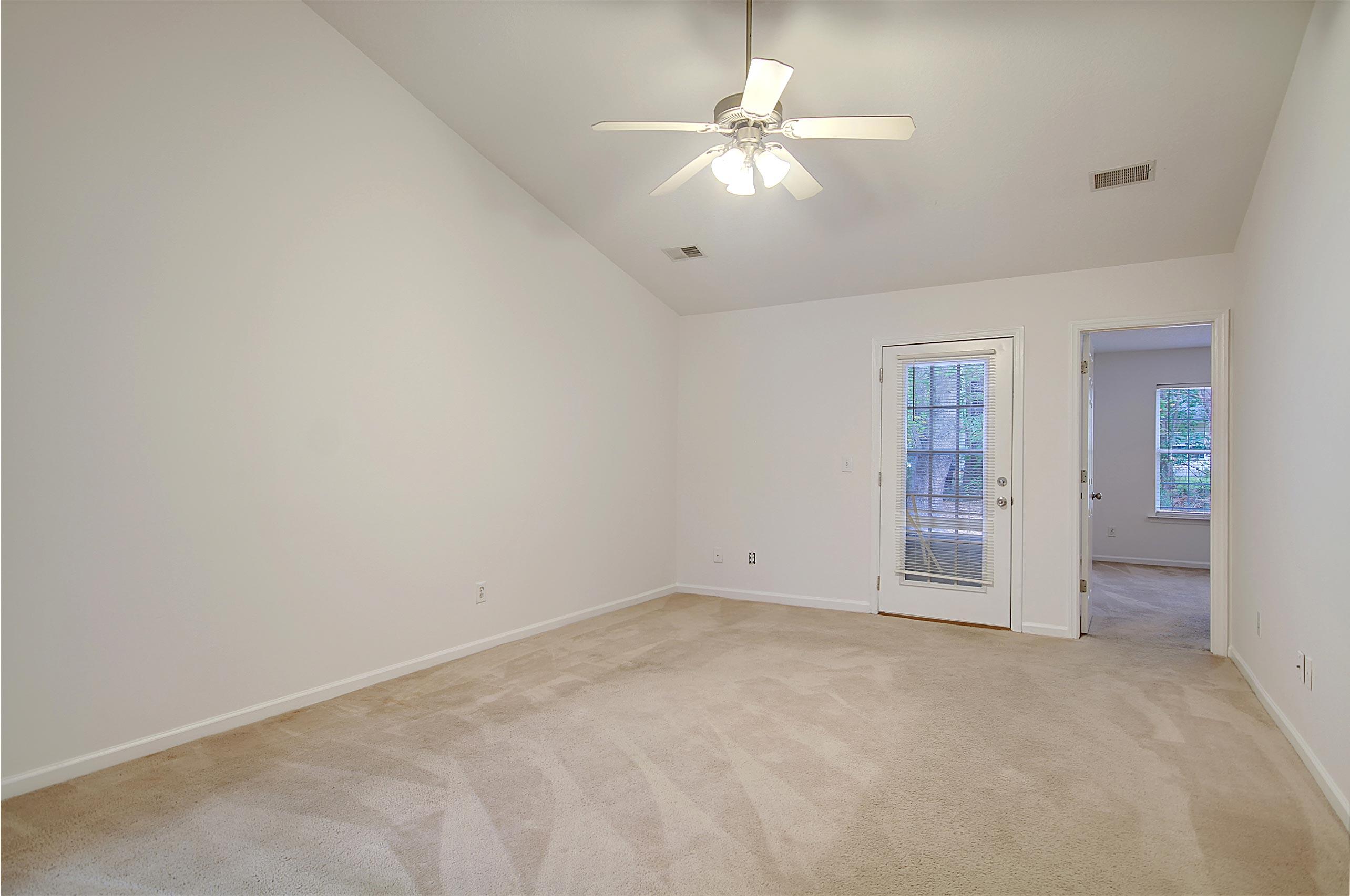 7886 Montview Road North Charleston, SC 29418 - Photo 12 of 25 CREM_7886 Montview_014