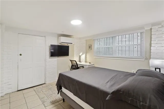 $1,875 | 1432 Melpomene Street, New Orleans, LA 70130