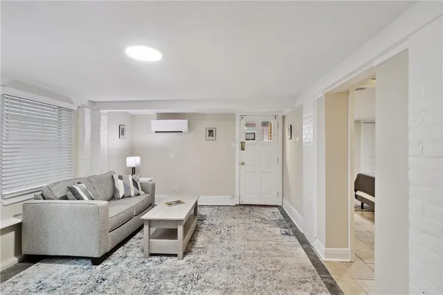 $1,875 | 1432 Melpomene Street, New Orleans, LA 70130