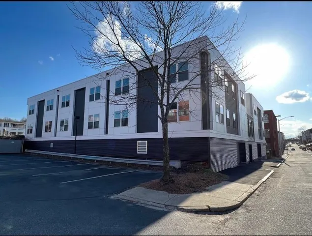 $2,500 | 316 Shrewsbury Street, Unit 3W, Worcester, MA 01604