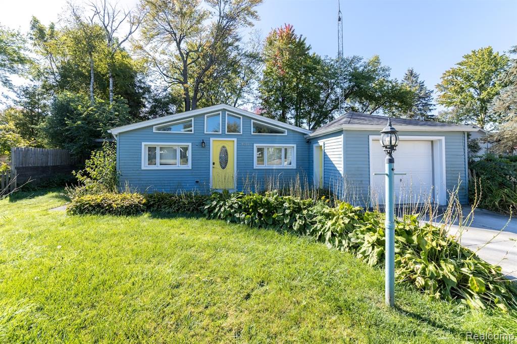 7454 Aspen Road Lexington, MI 48450 - Photo 1 of 24 Gallery Image 1