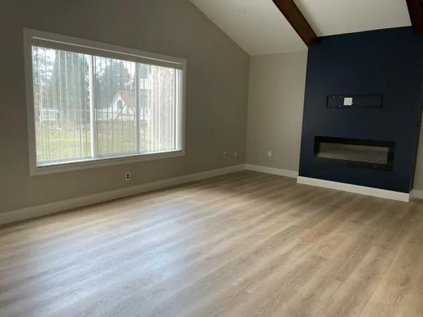 $299,900 | 33633 Swan Drive, Sterling Heights, MI 48312