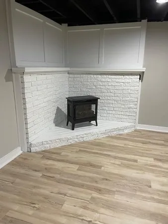 $299,900 | 33633 Swan Drive, Sterling Heights, MI 48312