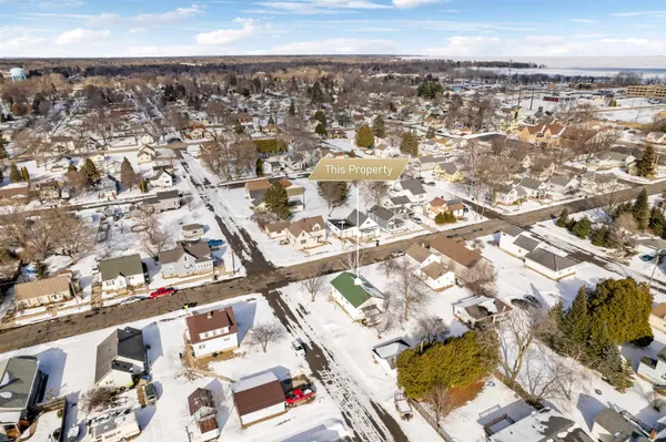 $134,900 | 1513 28th Avenue, Menominee, MI 49858