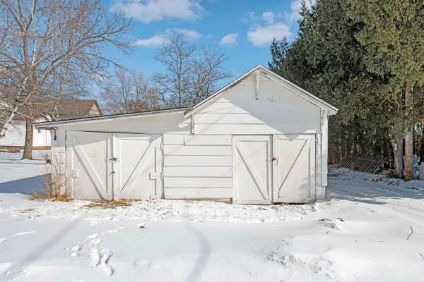 $134,900 | 1513 28th Avenue, Menominee, MI 49858