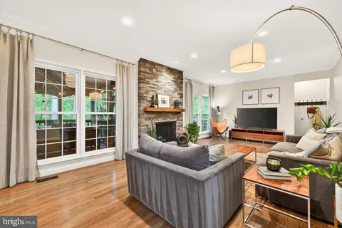 $1,150,000 | 1300 Cassia Street, Herndon, VA 20170