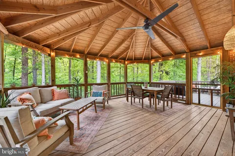 $1,150,000 | 1300 Cassia Street, Herndon, VA 20170