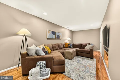 $1,150,000 | 1300 Cassia Street, Herndon, VA 20170