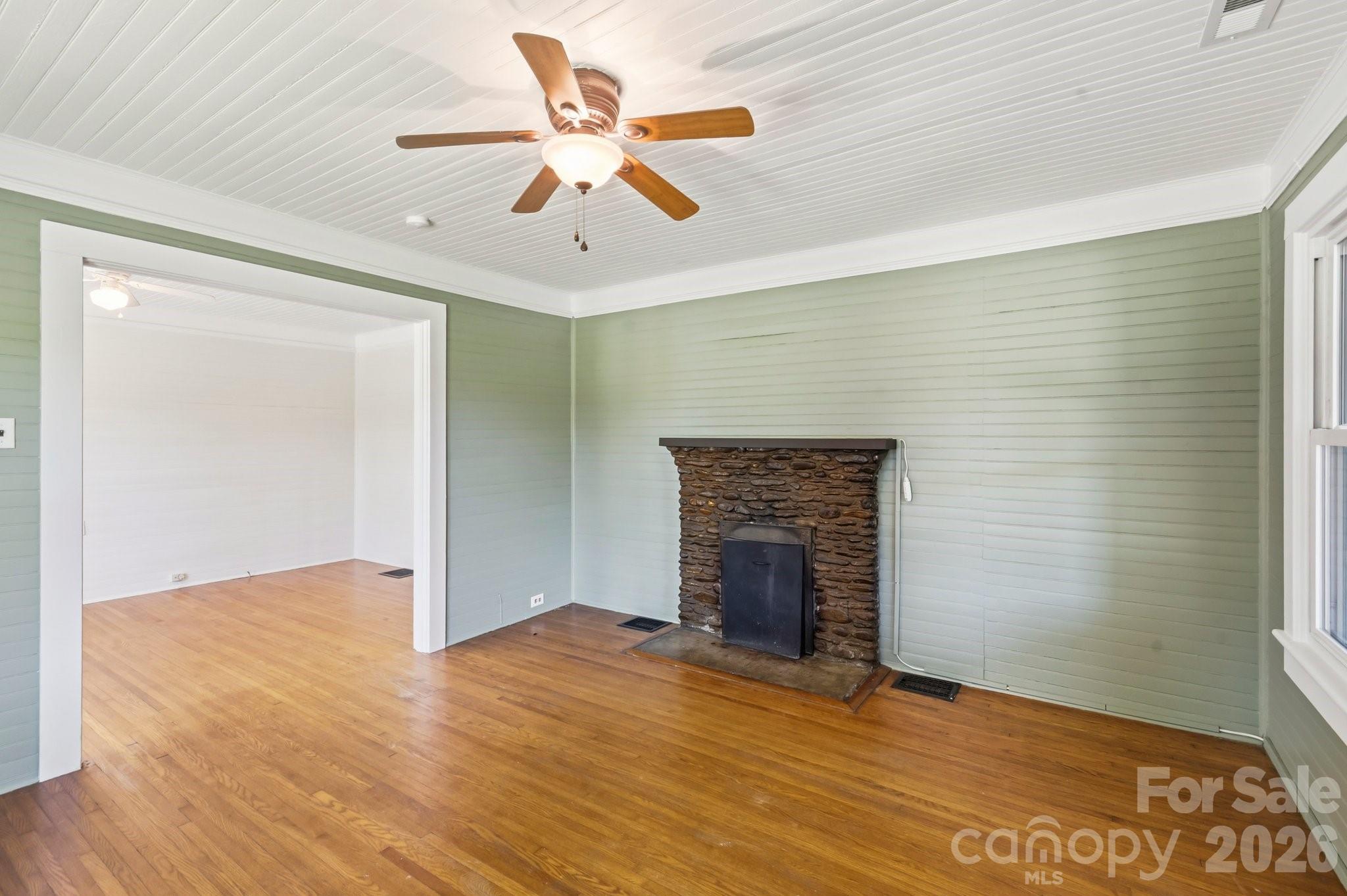 441 Main Street Clyde, NC 28721 - Photo 4 of 44