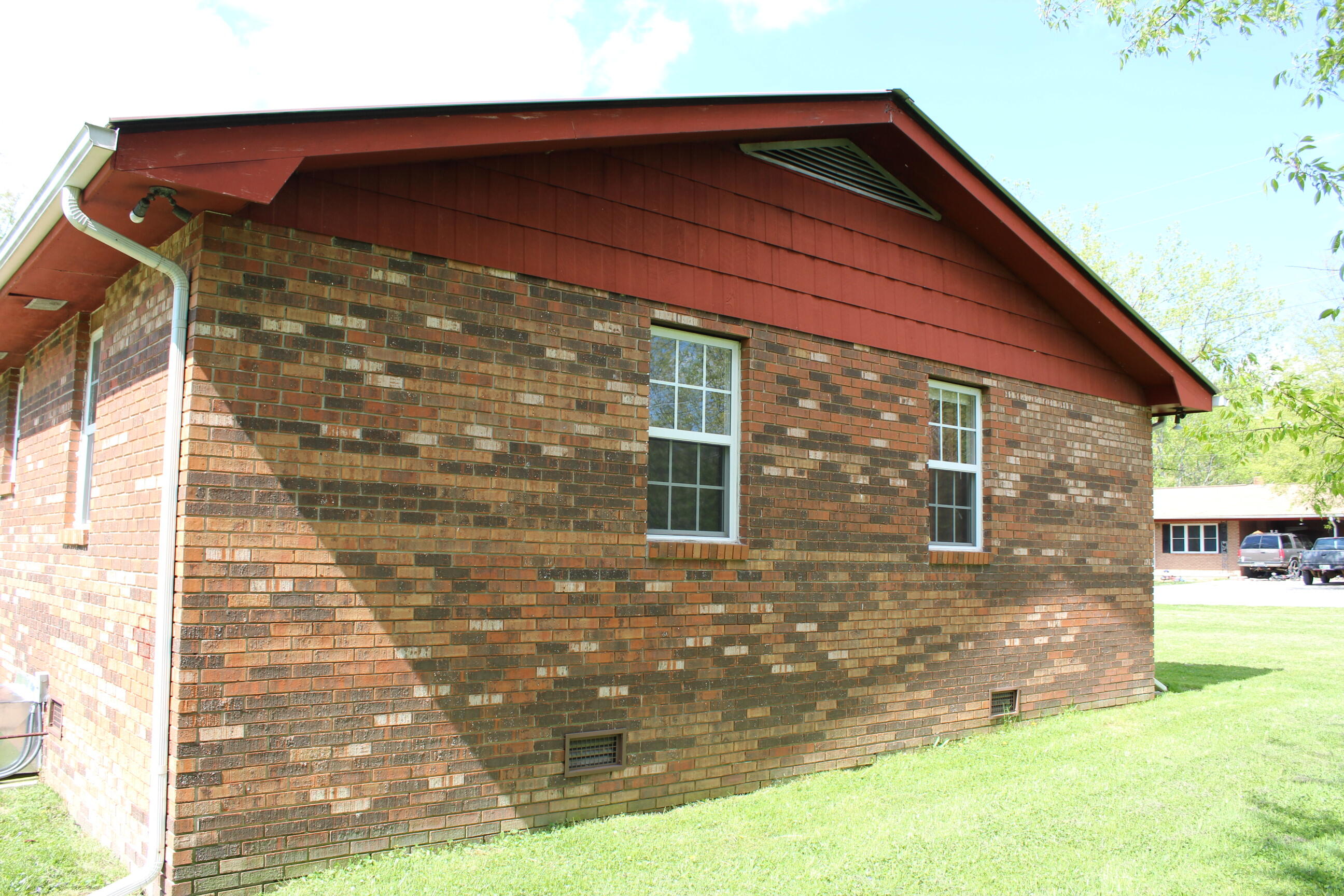1018 West Hill Road Jamestown, TN 38556 - Photo 5 of 14 005