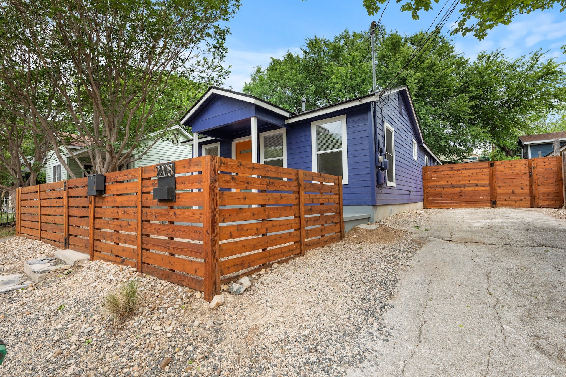 2208 Santa Rita Street Austin, TX 78702 - Photo 3 of 24