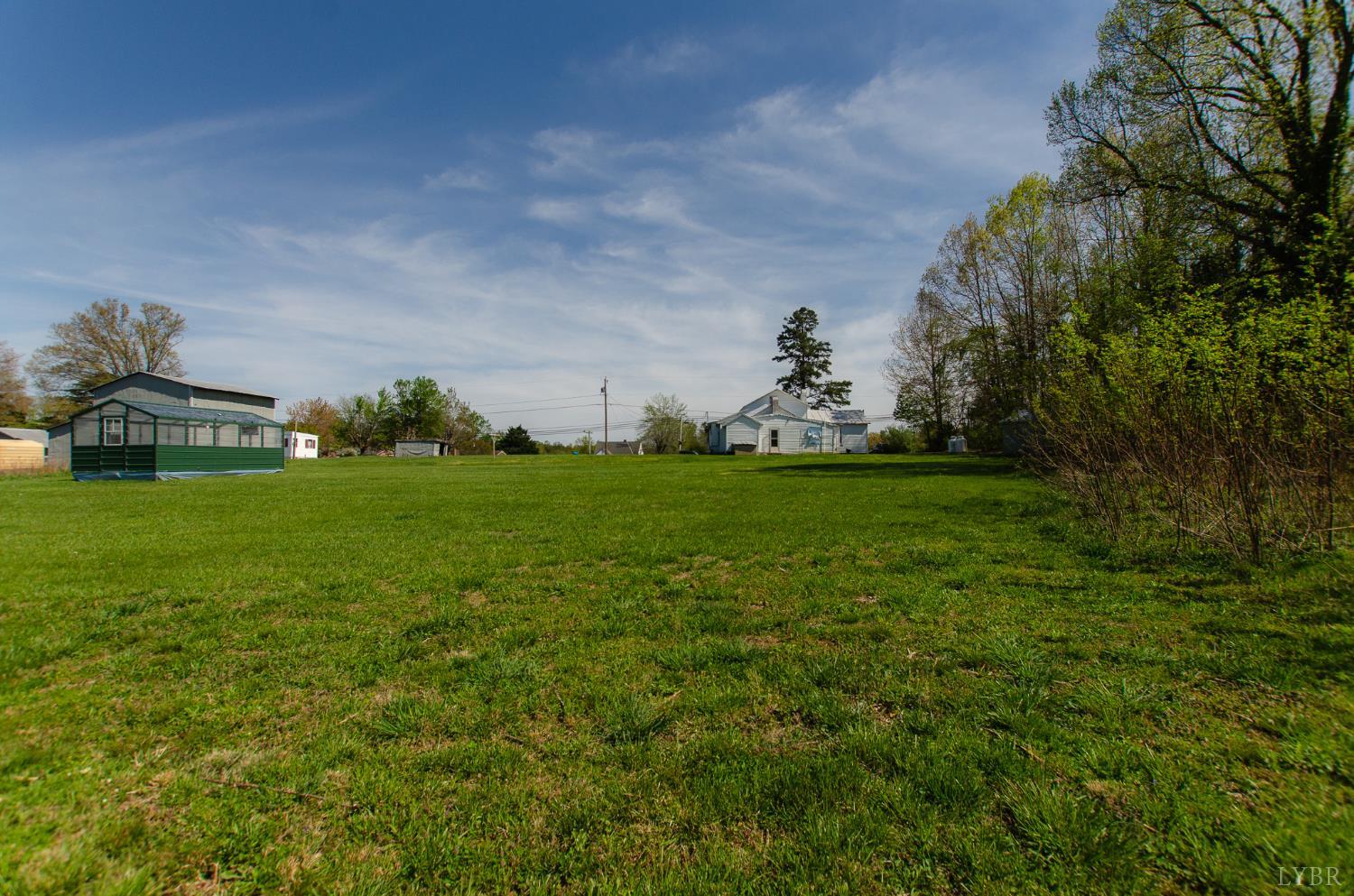 957 Blue Ridge Drive Gretna, VA 24557 - Photo 4 of 31