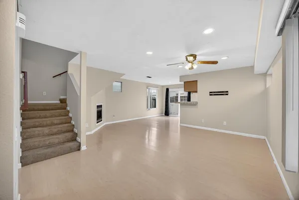 $310,000 | 525 Samuel Way, Sacramento, CA 95838