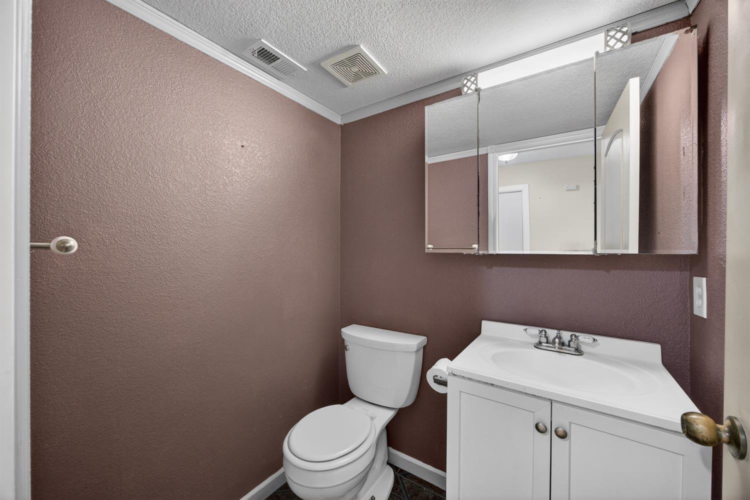 525 Samuel Way Sacramento, CA 95838 - Photo 13 of 56