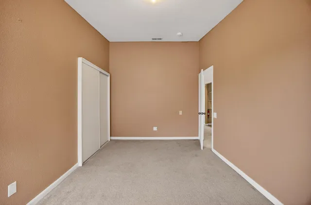 $299,950 | 525 Samuel Way, Sacramento, CA 95838