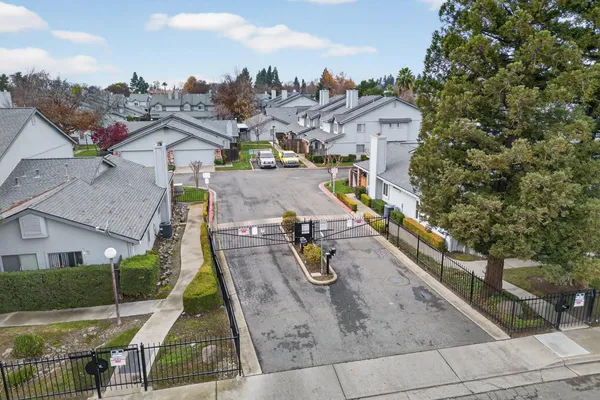 $310,000 | 525 Samuel Way, Sacramento, CA 95838