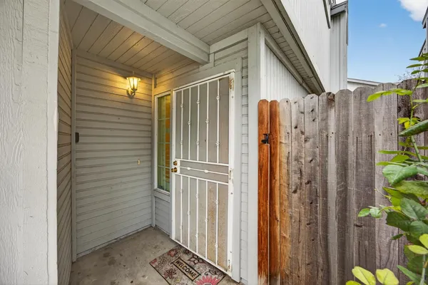 $310,000 | 525 Samuel Way, Sacramento, CA 95838