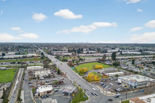 $310,000 | 525 Samuel Way, Sacramento, CA 95838